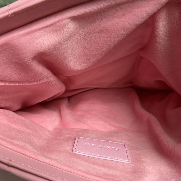 🩷💚EXCELLENT USED CONDITION COMFYABLE CASES💚🩷 - Picture 9 of 9